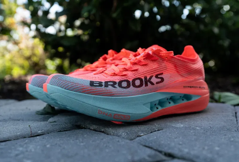 Brooks Hyperion Elite 5 Review: A Fast, Forgiving Racer